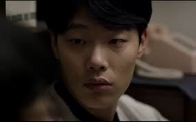 A scene from the popular drama reply 1988 has recently fallen under fan scrutiny for a short scene featuring lead ryu jun yeol who plays the role of junghwan in the series.the heartwarming drama is an installment in the beloved reply series that opened with reply 1994 and reply 1997. Reply 1988 Answer Me 1988 Korean Drama Ryu Jun Yeol Kdrama Kisses