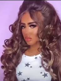 Ebony Logan's Instagram, Twitter & Facebook