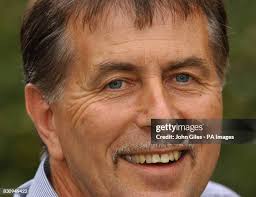 336 Allan Bell Photos & High Res Pictures