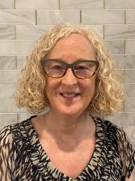 Woman's experience with short hair at 58 years old