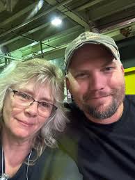 Dan Lanning with his family 💕 American football coach