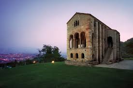 A hotel that combines the charm of rural and quiet surroundings with the proximity to the city center. Asturias Center Casonas Asturianas