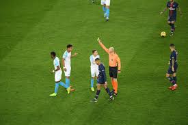 Si vous n'avez pas pu voir l'episode 1 des marseillais asian tour du lundi 18 février 2019 sur w9, retrouvez. La Zone De Verite Episode 9 Des Arbitres De Ligue 1 Trop Tatillons L Equipe