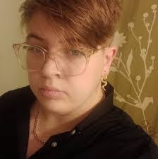 Lisa Harvell's Instagram, Twitter & Facebook