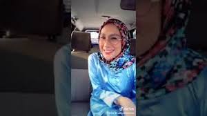 Dia hendak aku memakai baju kebaya labuh satin berwarna hijau muda. Mxtube Net Awek Baju Satin Ketat Mp4 3gp Video Mp3 Download Unlimited Videos Download