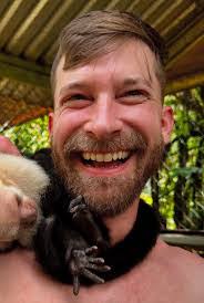 Kelly Loucks's Instagram, Twitter & Facebook