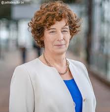 Als kind wurde sie in ihrer jungenschule gehänselt. Belgie Interview Met Vice Eersteminister Petra De Sutter Khitje Met Me Klitje