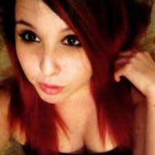 Sadie Stoops (@MoonieQueen)