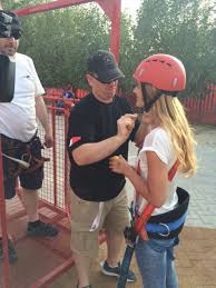 Oberbulle dietrich mateschitz schränkt aber ein: Unsere Reporterin Anna Fleischhauer Hat Formel 1 Bei Rtl Facebook
