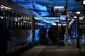 Operated by sncf, the marseille to bordeaux. Paris Nice Night Train Aboard Le Train Bleu S Worthy Heir