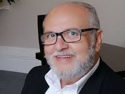 Michael Aslanian's Instagram, Twitter & Facebook