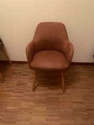 Der stuhlgang, auch defäkation oder egestion genannt, bezeichnet das ausscheiden von stuhl (kot) aus ein hellbrauner bis gelber. Hellbrauner Stuhl Wildlederoptik In Berlin Mitte Ebay Kleinanzeigen