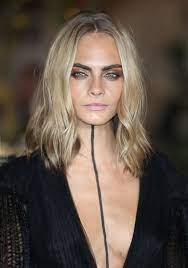 Not only cara delevingne tattoo, you could also find another pics such as rihanna cara delevingne, cara delevingne chest tattoo, cara delevingne cocaine, cara delevingne without makeup. Das Krasse Bodyart Tattoo Von Cara Delevingne