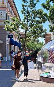 At fidenza village you will find more than 120 luxury boutiques with prices reduced by up to 70% on the recommended retail price, all year round. What S On Fidenza Village