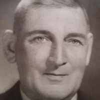 Carlos Skinner's Instagram, Twitter & Facebook