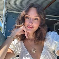 Leah Goodrich's Instagram, Twitter & Facebook