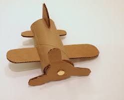 Te enseñamos a hacer un juguete para los niños reciclando rulos de papel de higiénico. Make Toilet Roll Airplanes Template Included Manualidades De Aviones Avion De Carton Manualidades