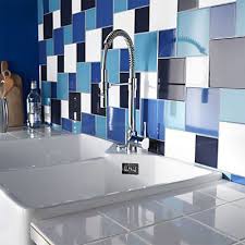 Avec un effet marbre, des a retrouver sur castorama.fr. Carrelage Mur Blanc 10 X 10 Cm Glossy Castorama