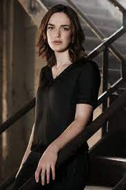 Search, discover and share your favorite jemma simmons gifs. Elizabeth Henstridge As Jemma Simmons Elizabeth Henstridge Marvel Agents Of Shield Agents Of Shield