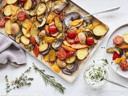 Buntes Ofengemuse Mit Erfrischendem Zitronen Krauter Dip Eatbetter Gesunde Einfache Rezepte Tipps Fur Jeden Tag Rezept Rezepte Essen Leckeres Essen