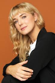 Ellie Gall's Instagram, Twitter & Facebook