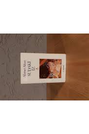 Büyük bir ilgiyle karşılanan roman, yedi ay gibi kısa bir süre içinde üçüncü basımına ulaşmıştı. Tozlu Retro Ahmet Altan Sudaki Iz