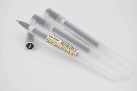 Kyugoro sakata, an engineer from the historic naval port of hiroshima, was introduced to a fountain pen brought from england by a sailor friend. Amazon Com Muji Gel Ink Ball Point Pen Black 0 38mm Pack Of 3 Japan Import Office Products