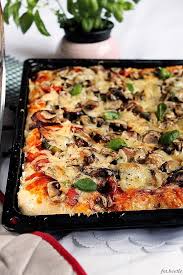 Apetyt I Smak Domowa Pizza Na Grubym Ciescie Recipes Cooking Recipes Dinner Recipes