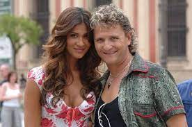 Buy the best and latest francesca lodo on banggood.com offer the quality francesca lodo on sale with worldwide free shipping. Francesca Lodo Ed Enzo Salvi In Una Sequenza Di Ole 34587 Movieplayer It