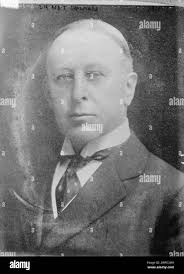 Robert 1915 hi-res stock photography and images