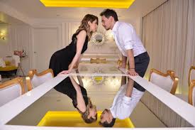 Lidia buble are un nou iubit? Lidia Buble A Implinit 25 De Ani Ce Cadou I A FÄƒcut Iubitul Ei Prezentatorul RÄƒzvan Simion Vedete Avantaje Ro De 20 De Ani Pretuieste Femei Ca Tine