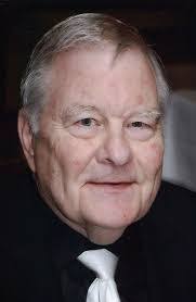 Alan Davison's Instagram, Twitter & Facebook