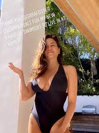 She started her career as a backup dancer for janet jackson, and later worked with artists including p!nk. Jenna Dewan Shows Off Post Baby Body In Plunging Swimsuit On Instagram People Com
