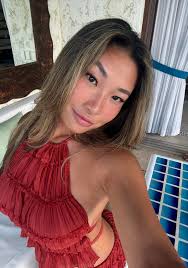 Female Roommate Wanted in Hollywood