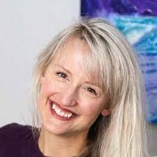 Amber Wojciechowski's Instagram, Twitter & Facebook