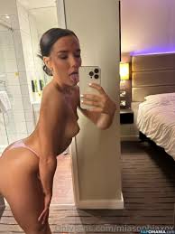 llox.xx1  sjsjeuejdb  thelottielavine Nude OnlyFans Leaked Photo 24 -  Fapomania!