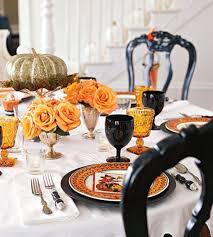 Easy table runner with leaves. 20 Halloween Dining Table Setting Decor Ideas