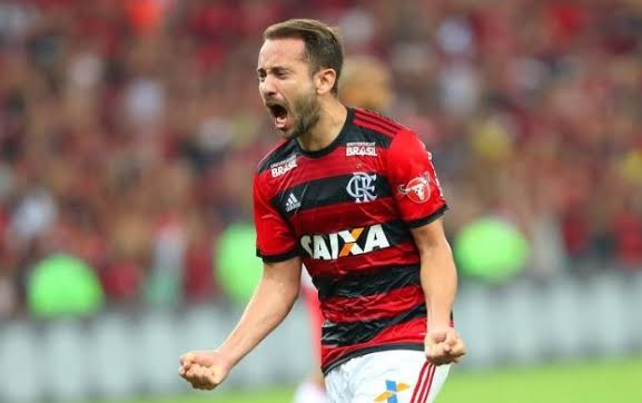 Resultado de imagem para De Arrascaeta e Everton Ribeiro (Flamengo)"