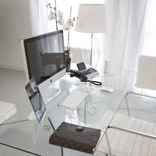 Choose from the top 10 glass desks at today's lowest prices. 29 Edgy Glass Desks For Modern Home Offices Digsdigs