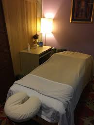 Massage table massage bed portable 2/3 section folding couch bed lightweight adjustable for height beauty salon tattoo therapy, 230kgs/500lbs max weight capacity, wooden/aluminum. Massage Therapy