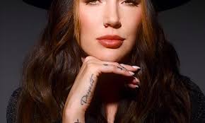 Makin Waves with Taylor Tote: Art of Solitude