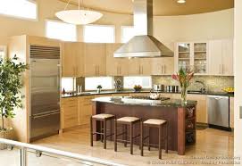 Kitchen Idea Of The Day Modern Kitchen Designs By Crown Point Cabinetry Kitchen Design Gallery Modern Kitchen Design Curved Kitchen