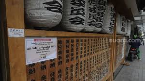 Berita ppkm darurat patroli ppkm level 4, kapolres situbondo bantu pkl Rp7yn Fwaml 2m