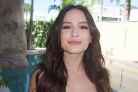 Larissa Manoela faz novas tatuagens em homenagem a Disney. Confira!