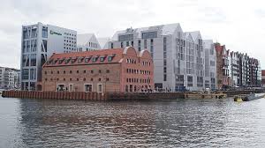 Interessant ist die verbindung einer schlossartigen anlage mit funktionalen vorindustrieller nutzung als leinwandbleiche. Seehaus In Wernersdorf Vor Eroffnung