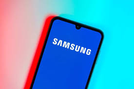 Gigante sul-coreana aposta em inteligência artificial e novas câmeras para liderar setor premium
