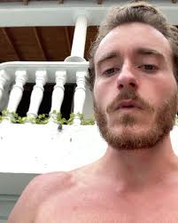 And sometimes Colombia means hula-hooping with the boys. ☀️🇨🇴