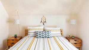 Peaceful pastels pastel colors are soft, relaxing, and result in serene surroundings. How To Choose The Right Paint Colors For Your Bedroom
