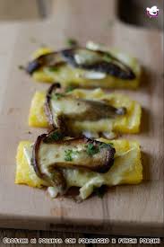 Check spelling or type a new query. Crostini Di Polenta Con Formaggio E Funghi Porcini Ricetta Golosa