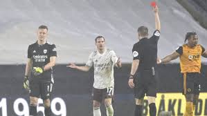 The brazilian defender was sent off in the closing moments of the first half at molineux, with his manager mikel. David Luiz Bernd Leno Sent Off As Arsenal Lose 2 1 To Wolves In Epl Football News India Tv